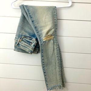 MOTHER jeans. The Stunner Zip Ankle Fray!